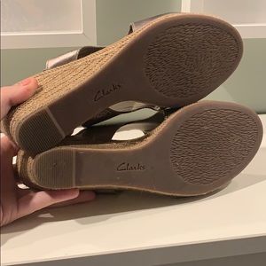 Clarks Shoes - Clarks Women's Raven Dawn Wedge Sandal size 12 Clarks Shoes - Clarks Women's Raven Dawn Wedge Sandal size 12